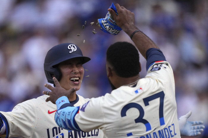  Director Roberts, are you watching? LAD Kim Hye-sung Explodes Two-Run Shot Against Left Pitcher