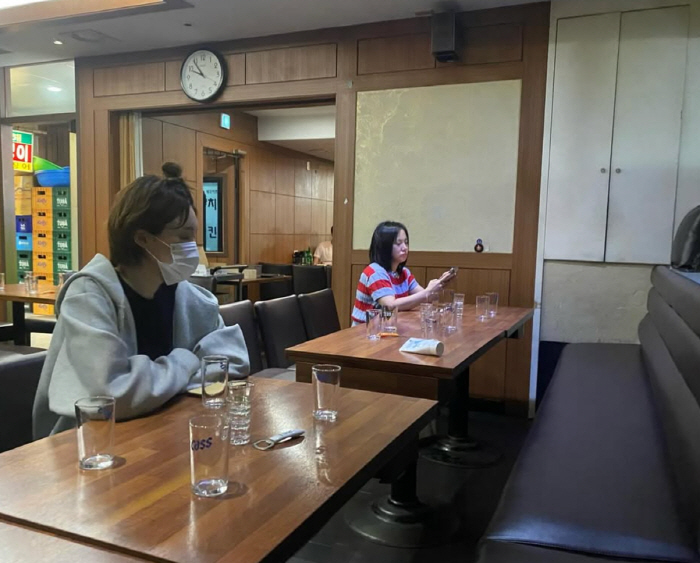 'Gagcon' side, Park Na-rae and Jang Do-yeon, controversy over bullying at the company dinner..Where were you two