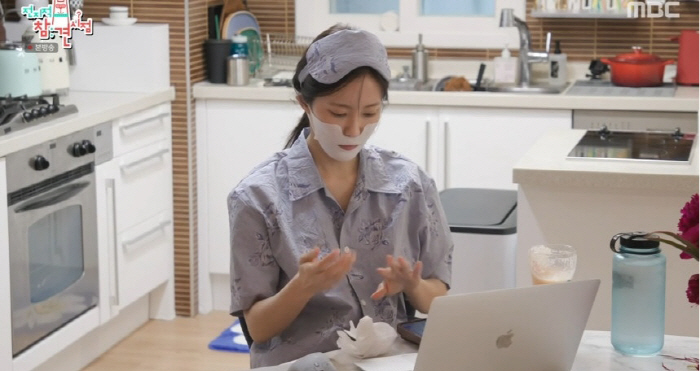 Hyomin, ♥ Married to a 10 year older financial man...I'm still in my newlywed life. 