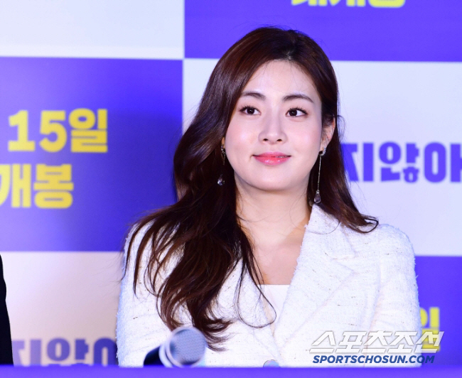 Kang So-ra, a child's mom, confessing non-marriageism..It wasn't pretty even when I saw a baby. (It's good to see you when you leave home)