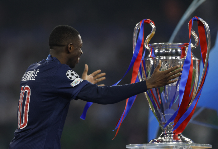 Kangin, you really don't know your life! 270 billion worst muktu → Booked Ballon d'Or before Mbappe, stands tall as the first contributor to PSG's first treble