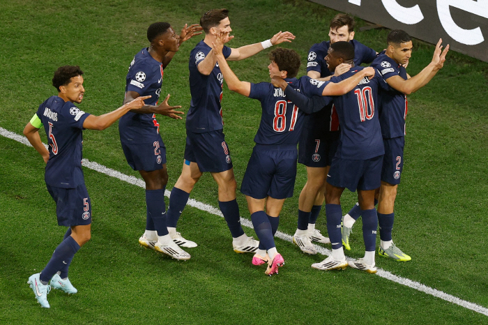  PSG with one goal and one assist, Inter are exploding! Ends the first half with 20 leads