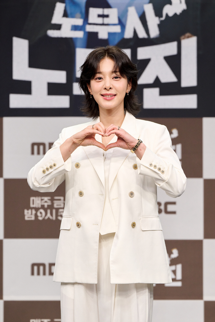 Seor Ina Impresses in ‘Oh My Ghost Clients’ as Fearless Labor Team Brain