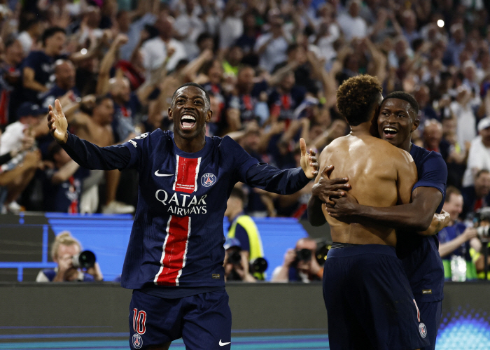  PSG with 2 goals and 1 assist in 2005 and Inter 5-0 to win the Champions for the first time! Lee Kang-in is absent