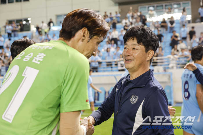 Daegu GK Oh Seung-hoon, who was born in 1988, called Kim Byung-soo's brother, played with the heart of making his professional debut in the return match 