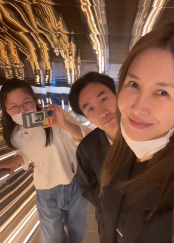 Eom Tae-woong ♥ Yoon Hye-jin, 6th grade daughter, Zion, won a special prize for her vocal music