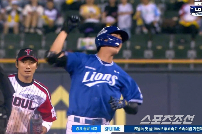 I'm sorry to Reyes for the two-point catch an apology from the captain's sincerity