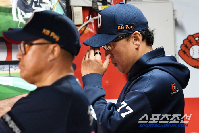  Doosan manager Lee Seung-yeop voluntarily resigns...Cho Sung-hwan's acting system