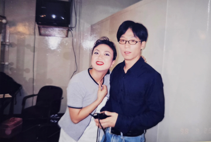  'I didn't know about you back then ♥' Yoo Jae-suk and Kim Sook from 'U-Quiz' reveal two fresh shots 28 years ago