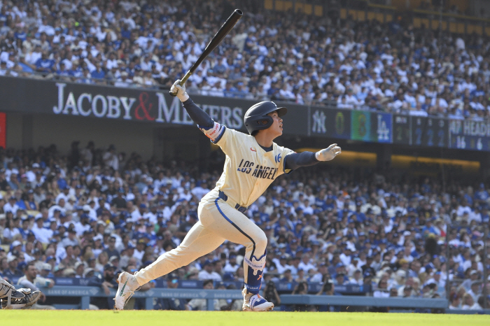 Ohtani only did it on offense, and Kim Hye-sung was also enthusiastic about the first record media of the 20th and 21st centuries