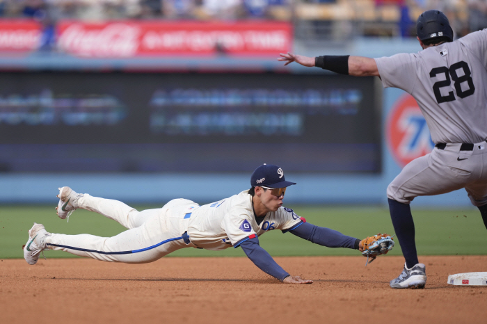 Ohtani only did it on offense, and Kim Hye-sung was also enthusiastic about the first record media of the 20th and 21st centuries