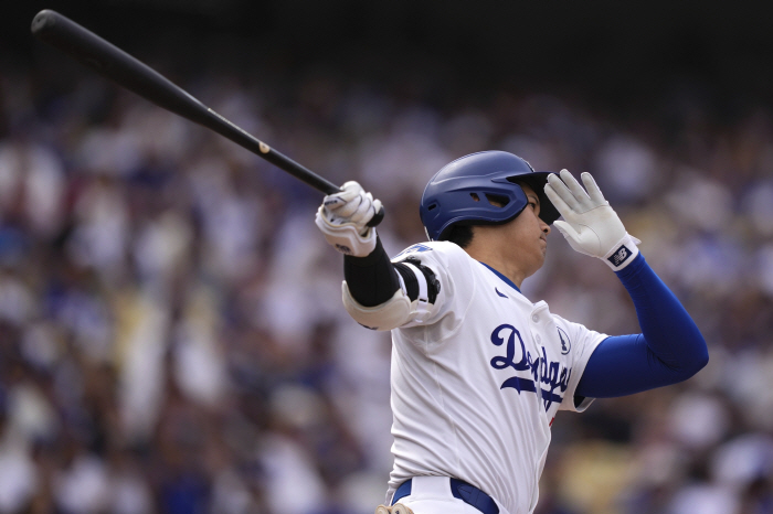 Ohtani only did it on offense, and Kim Hye-sung was also enthusiastic about the first record media of the 20th and 21st centuries