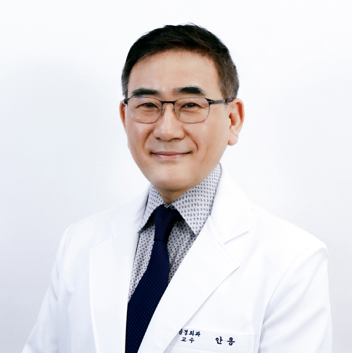 Professor Ahn Yong of Gangdong Kyunghee University Hospital Wins Outstanding Paper Award of the Korean Society of Minimum Invasive Spine