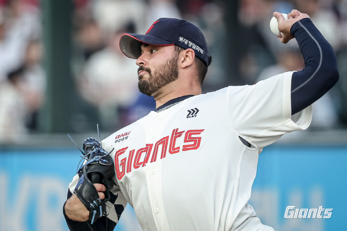 The 1st starter quenched my thirst! 99 pitches, 155km of Gamboa, 7 scoreless innings → Reyes No. 7 Fire Bat...Lotte escapes back-to-back losses after catching Kiwoom 