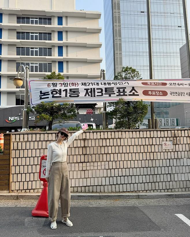 Lee Dong-wook, Park Bo-young, and More Stars Encourage Voting in 21st Presidential Election