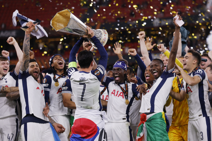 Super awesome! Son Heung-min has another chance to win. Tottenham's chances of participating in the UEFACONMEBOL Club Challenge following the PSG Super Cup in August are up