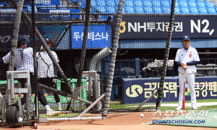Doosan's goal to advance to the Korean Series, is it still valid? → What was the reaction of acting coach Cho Sung-hwan