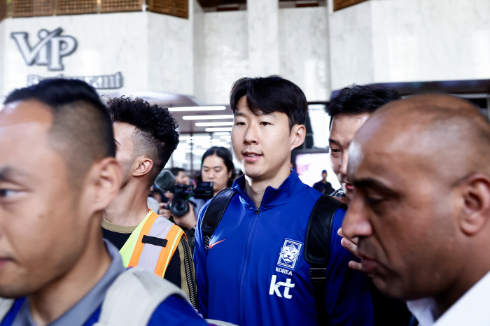 Dreamy reality Champions Europa winning myth in one place, joining Treble Lee Kang-in → working with Son Heung-min...Hong Myung-bo is finally the whole group, and the heat wave hell journey begins