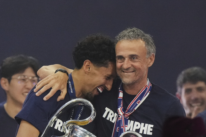 Enrique to win the Champions with Kangin was right in the end...The law of minimum information that no athlete dozes off
