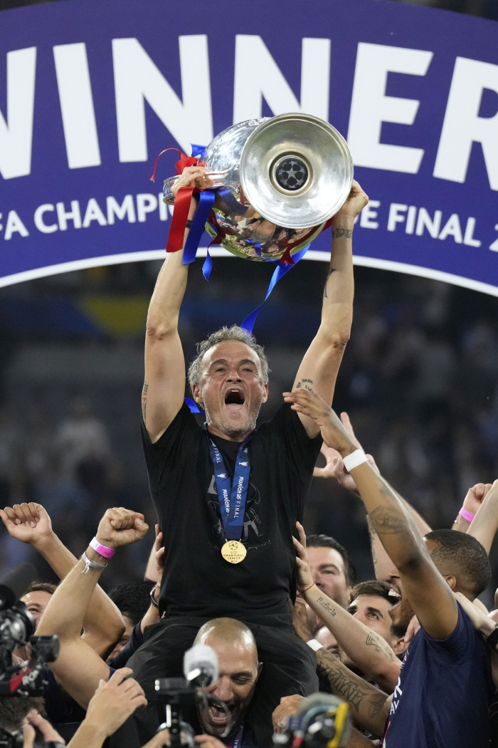 Enrique to win the Champions with Kangin was right in the end...The law of minimum information that no athlete dozes off