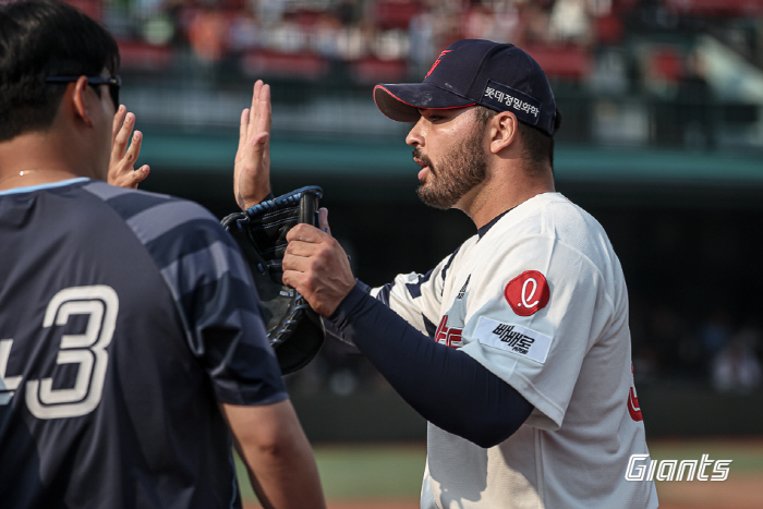 Forget the triple steal humiliation! Gamboa has changed dramatically, 155km typhoon hit by 17G consecutive sold-out resignation → 7 scoreless innings perfect pitching 
