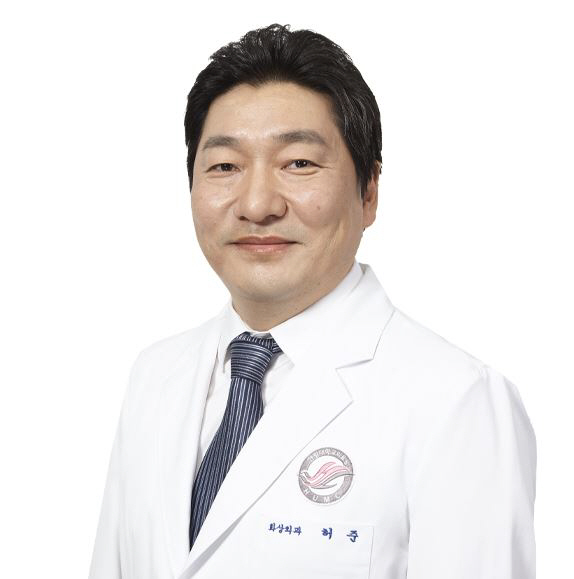 Hallym University's Doheon Academy will hold a lecture on the civic intelligence of Hallym University on the 4th, inviting Heo Jun, president of the Han River Sacred Heart Hospital