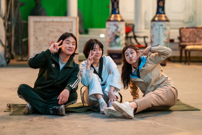 Ahn Jae-hong Talks Superpowers, Teamwork, and Long-Awaited Release of ‘Hi-Five’