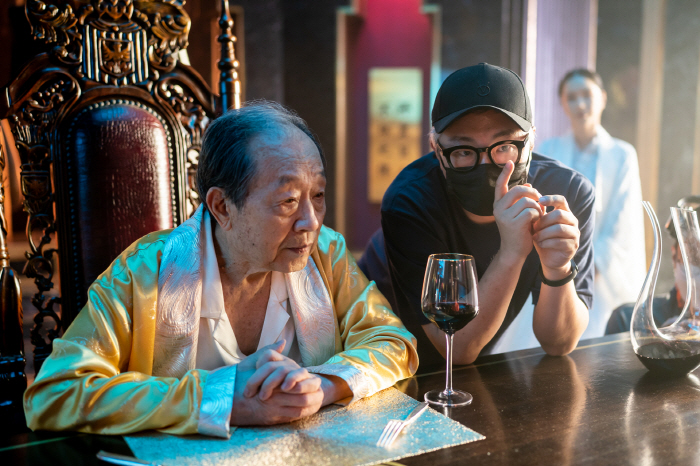 ‘Hi-Five’ Shows Shin Gu’s Timeless Energy and Passion for Acting