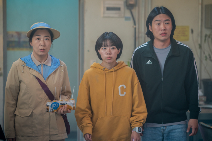 ‘Hi-Five’ Shows Shin Gu’s Timeless Energy and Passion for Acting