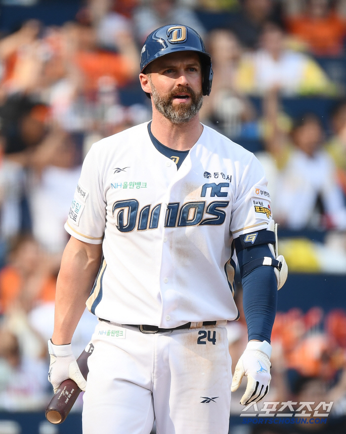 1 hit and 0 points. I'm sorry→Succeeded in 13 hits and revenge today. The fight for first place won NC65, LG Hanwha 0.5G car 