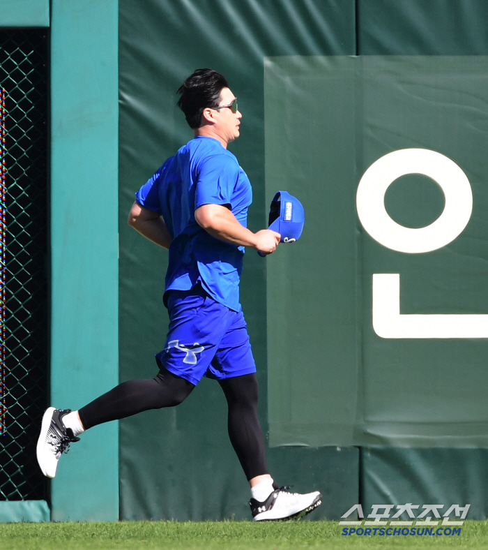 Are you a 43-year-old pitcher? Oh Seung-hwan, the leader of the super muscular body, who even his colleagues admired, finally returns to the first team (Incheon Field)
