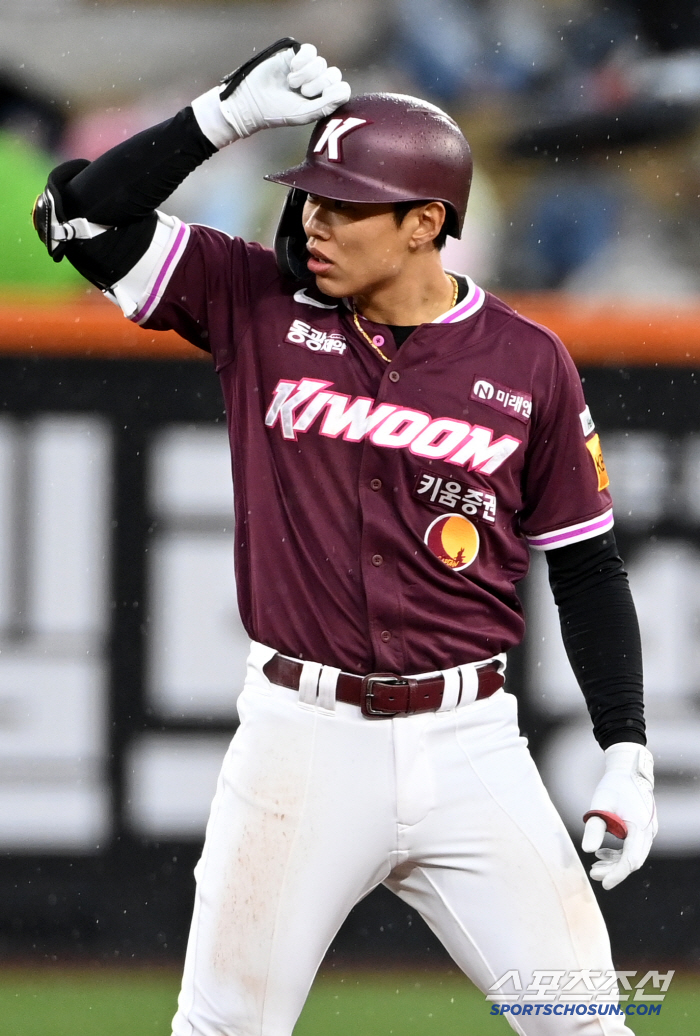 Captain Song Sung Moon! Explosive! 6 RBIs including 3 points in the final → Lee Hyung-jong's net shot  Park Soo-jong's first home run...Kiwoom and Lotte won 9 to 6 after 220 minutes of bloody battle 