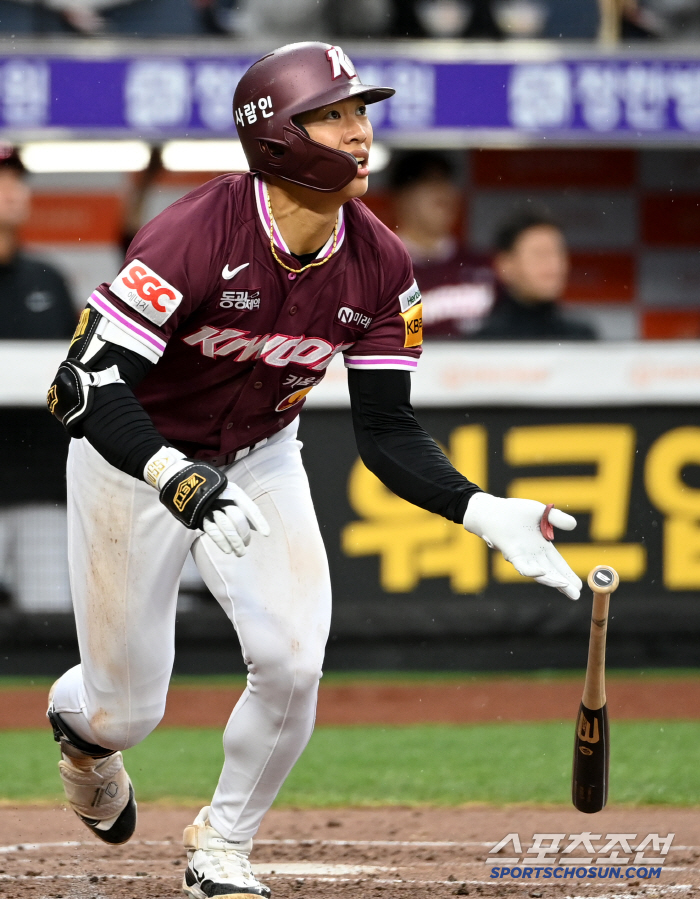 Captain Song Sung Moon! Explosive! 6 RBIs including 3 points in the final → Lee Hyung-jong's net shot  Park Soo-jong's first home run...Kiwoom and Lotte won 9 to 6 after 220 minutes of bloody battle 
