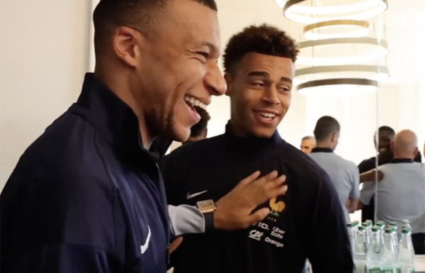 The captain's dignity was preserved until the end of the open execution Mbappe...Champions win, hugging and clapping old PSG teammates, runner-up Thurang has a mental breakdown