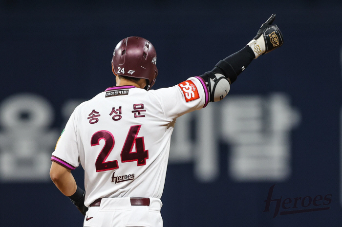 Captain's inner thoughts after looking back on his sobbing after escaping 10 consecutive losses are now to receive congratulatory calls, not sympathy. 