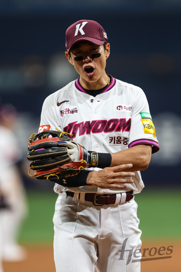 Captain's inner thoughts after looking back on his sobbing after escaping 10 consecutive losses are now to receive congratulatory calls, not sympathy. 