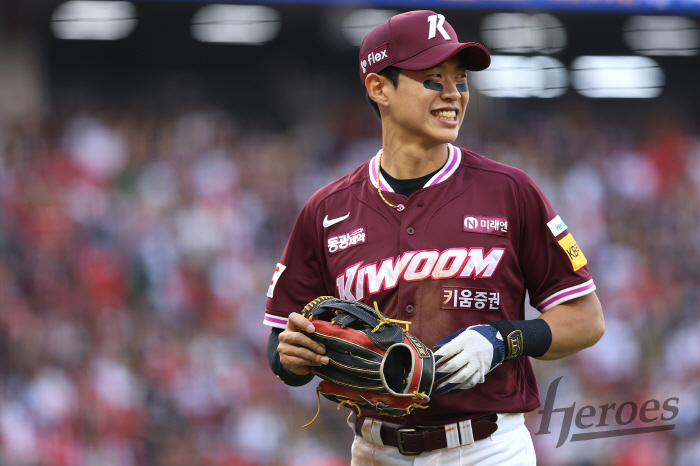 Captain's inner thoughts after looking back on his sobbing after escaping 10 consecutive losses are now to receive congratulatory calls, not sympathy. 