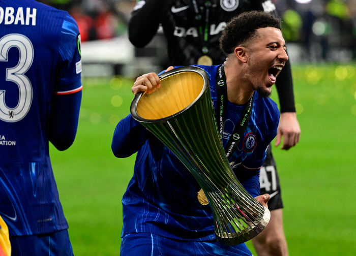Chelsea Give Up Completely Recruiting Sancho by Paying 8.8 Billion Won Sancho Thank You for the Blues on SNS