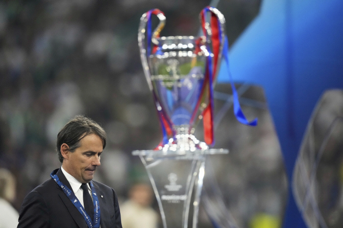 Even the team's official announcement! Lee Kang-in, the runner-up coach of UCL who won the PSG Champions, will face 120 billion won