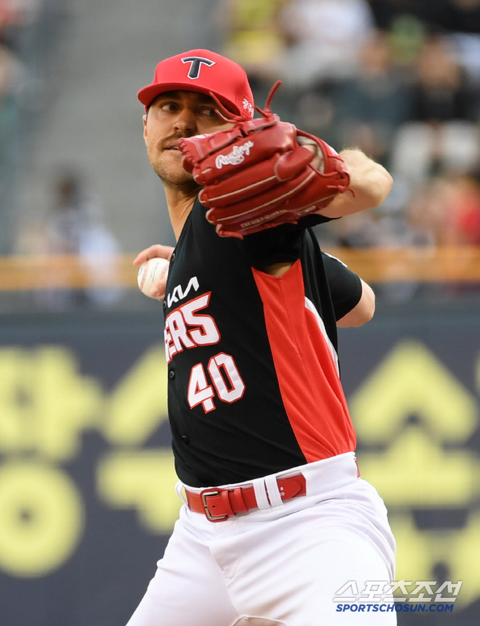 Finally, Wisdom  Choi Wonjun's two-run shot explodes! KIA's 3rd consecutive win...Director resignation Kang-soo of Doosan for four consecutive losses 