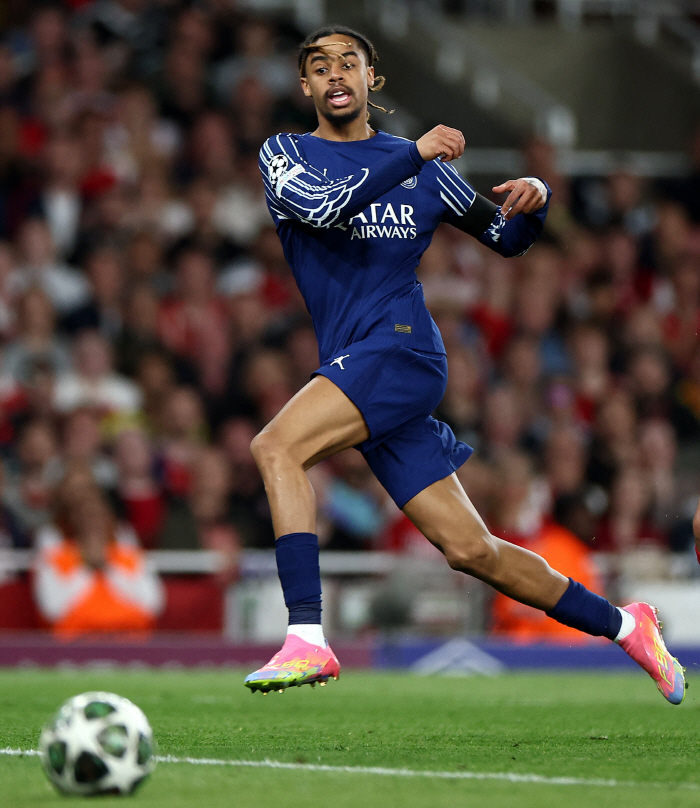 How can he only recruit Son Heung-min's competitors like this? Lee Kang-in's PSG colleague...Tottenham Generation Change Starts Behind-the-scenes Work