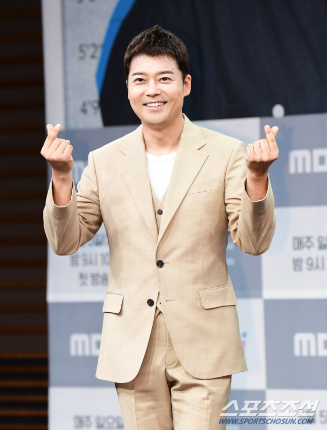 Jeon Hyun-moo was caught lying during a sudden chill in his remarks on power (Brain Academy)