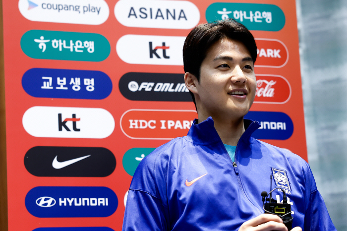 My trophy is buried in Lee Kang-in → Son Heung-min. Seol Young-woo's antics → First goal aspirations are revealed...Hong Myung-bo's first training as a whole team, overcoming the heat