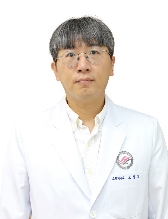Professor Oh Chang-kyo of Hallim University Gangnam Sacred Heart Hospital, Academic Award of the Korean Intestinal Research Society