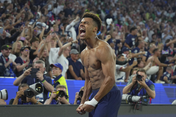 Super Talent French version of Lamine Yamal, the stock price has risen sharply, and Legendary coach Thumbs up Bravo, too