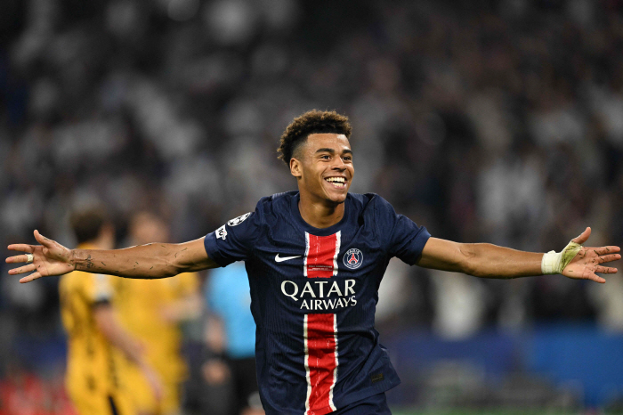 Super Talent French version of Lamine Yamal, the stock price has risen sharply, and Legendary coach Thumbs up Bravo, too