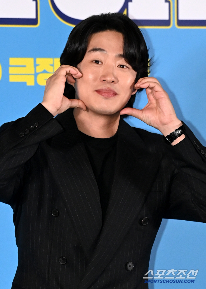 Ahn Jae-hong, who is a retired film, has a high-five to heal single-shot disease → From ultra-high-quality comedy