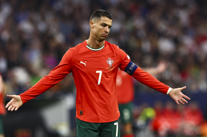Are you 40 years old? Ronaldo is crazy! 137 goals in the A-match → 937 goals in total Portugal, 21 come-from-behind wins against Germany to advance to the Nations League final