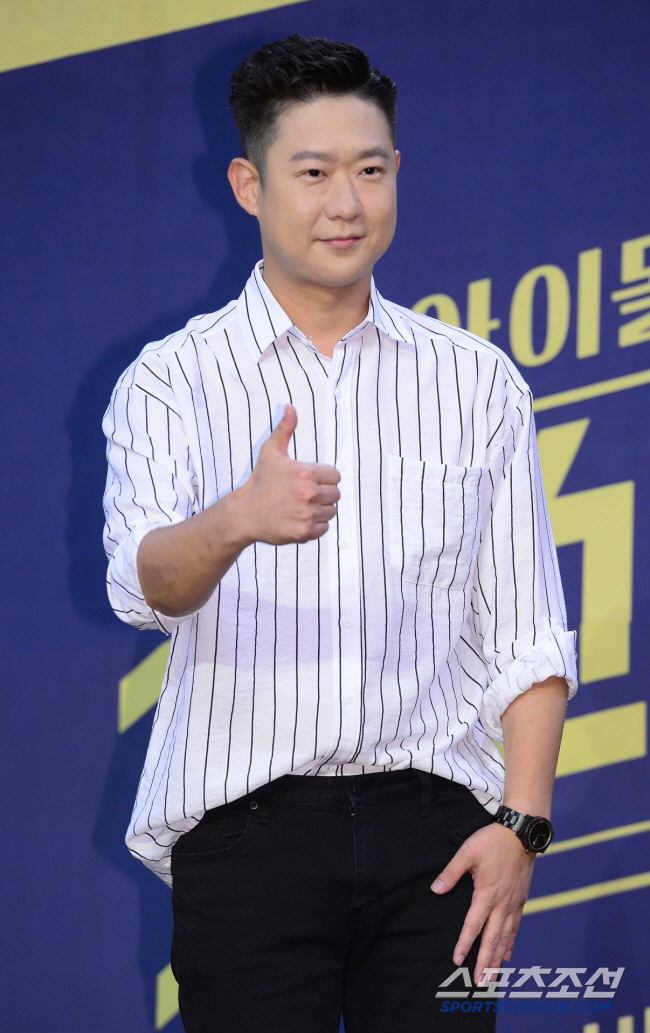 Chun Myung-hoon is getting married, but she's a celebrity beauty flirting girl. 10 years of female friends (groom class)