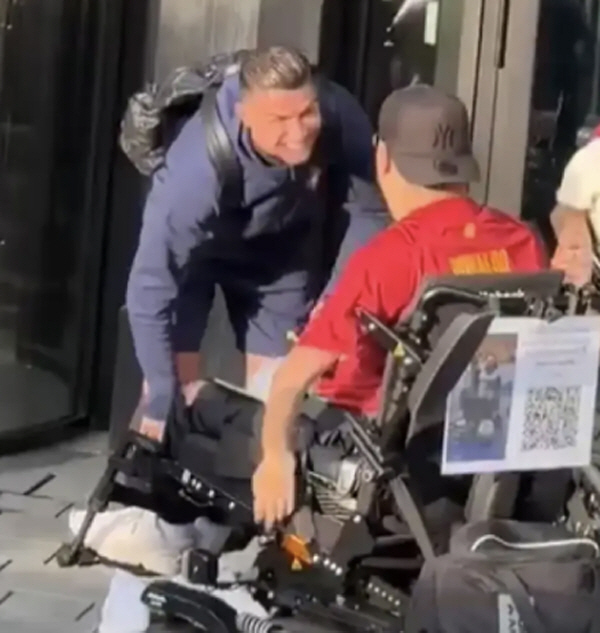 Dignity of Sweet Naldu...Delightful response to fan collision mistake in wheelchair, hero with true human Ronaldo's 137th goal